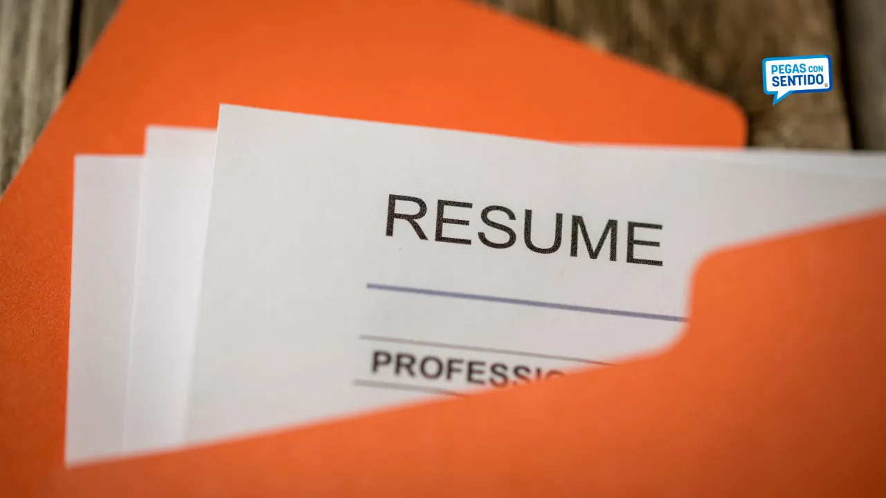 Imagen de portada del artículo “Lo que las empresas realmente están buscando en tu CV: Esto resalta último reporte sobre reclutamiento de LinkedIn”